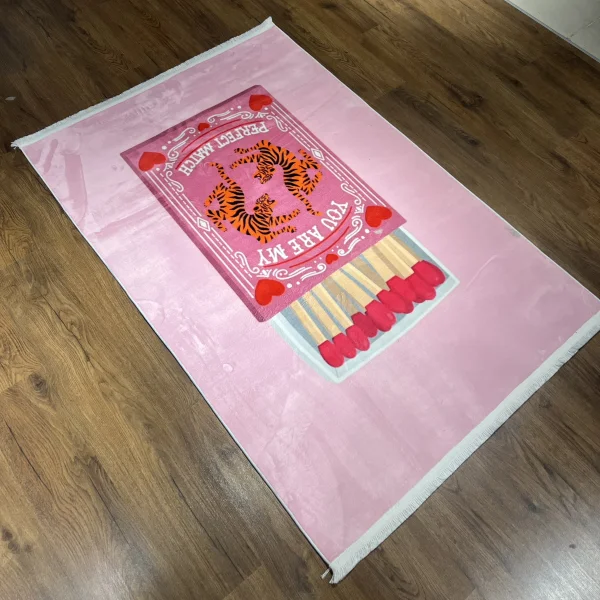 Pembe Kibrit Premium Çocuk Halısı